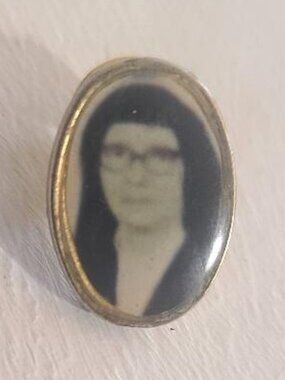 Catholic Order Nun Sister Cat Eye Glasses Vintage 1950s Memorial Photo Lapel Pin